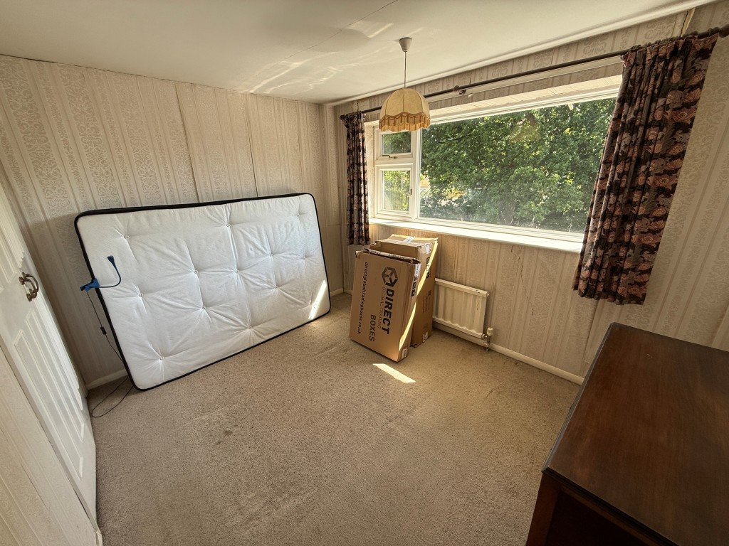 Lot: 96 - SEMI-DETACHED HOUSE FOR REPAIR WITH PLANNING FOR EXTENSION - Bedroom two